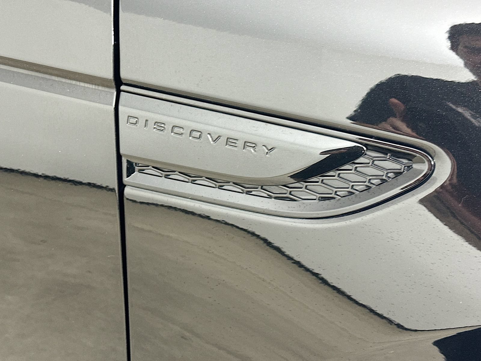 New 2026 Land Rover Discovery Sport Landmark AWD/4WD image 9