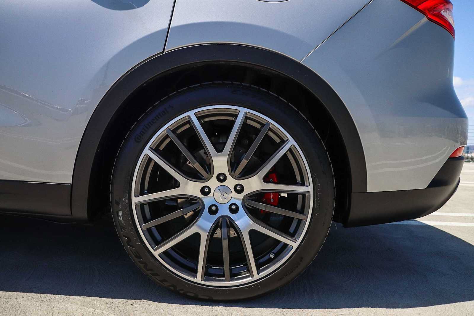 Used 2017 Maserati Levante S AWD/4WD image 13