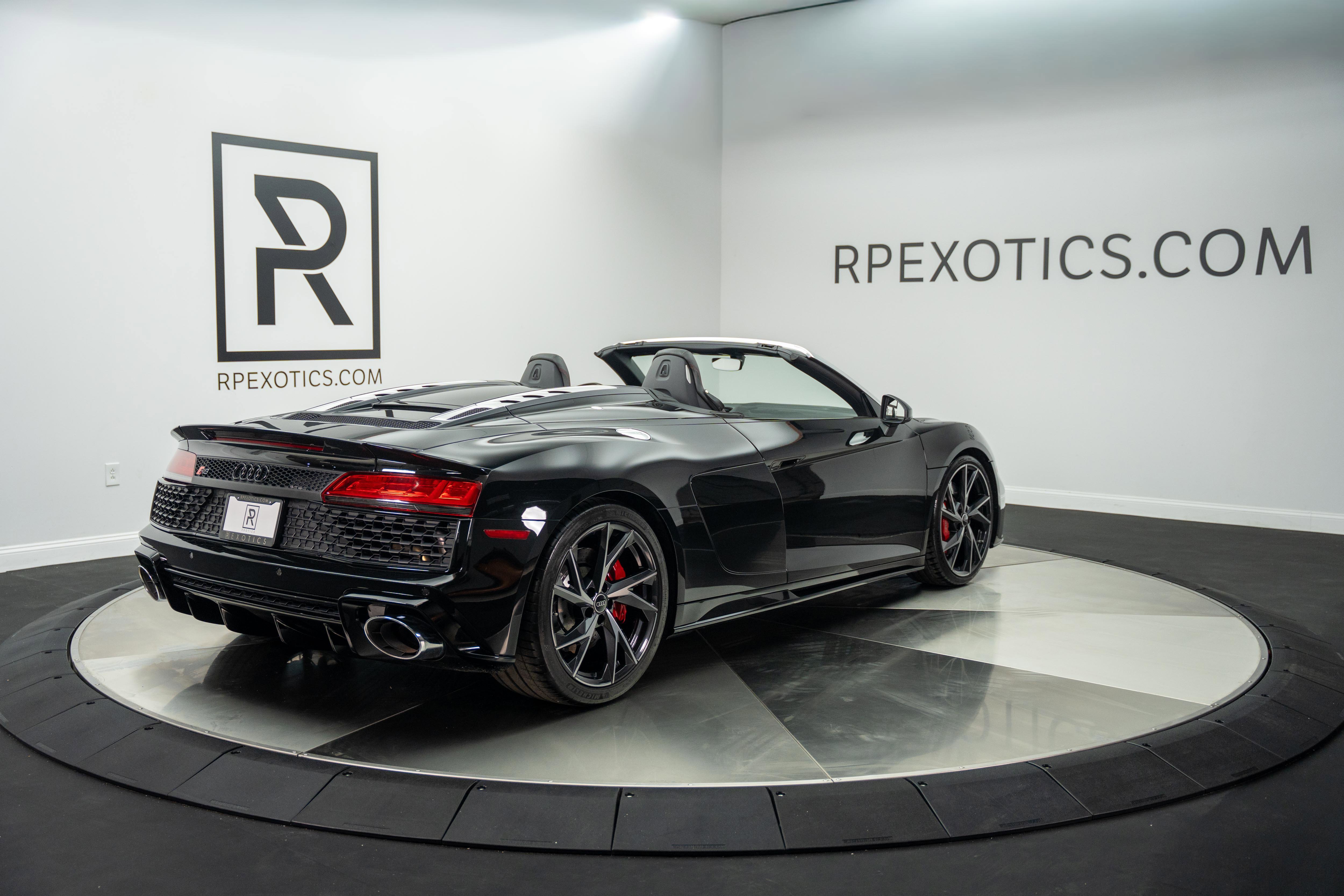 Used 2021 Audi R8 V10 w/ Premium Package RWD image 9