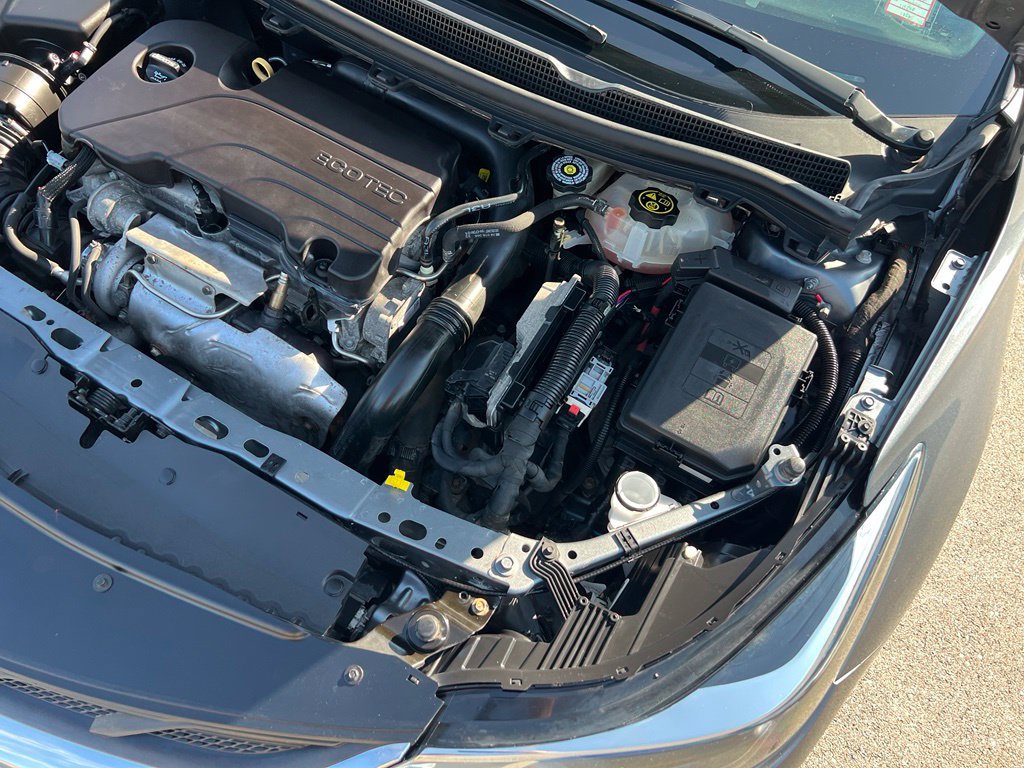 Used 2019 Chevrolet Cruze Premier FWD image 40