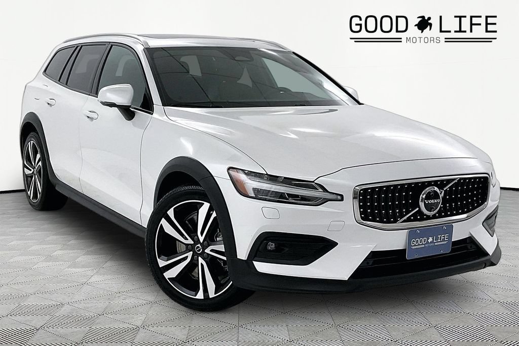 Used 2024 Volvo V60 B5 Cross Country Plus w/ Protection Package Premier