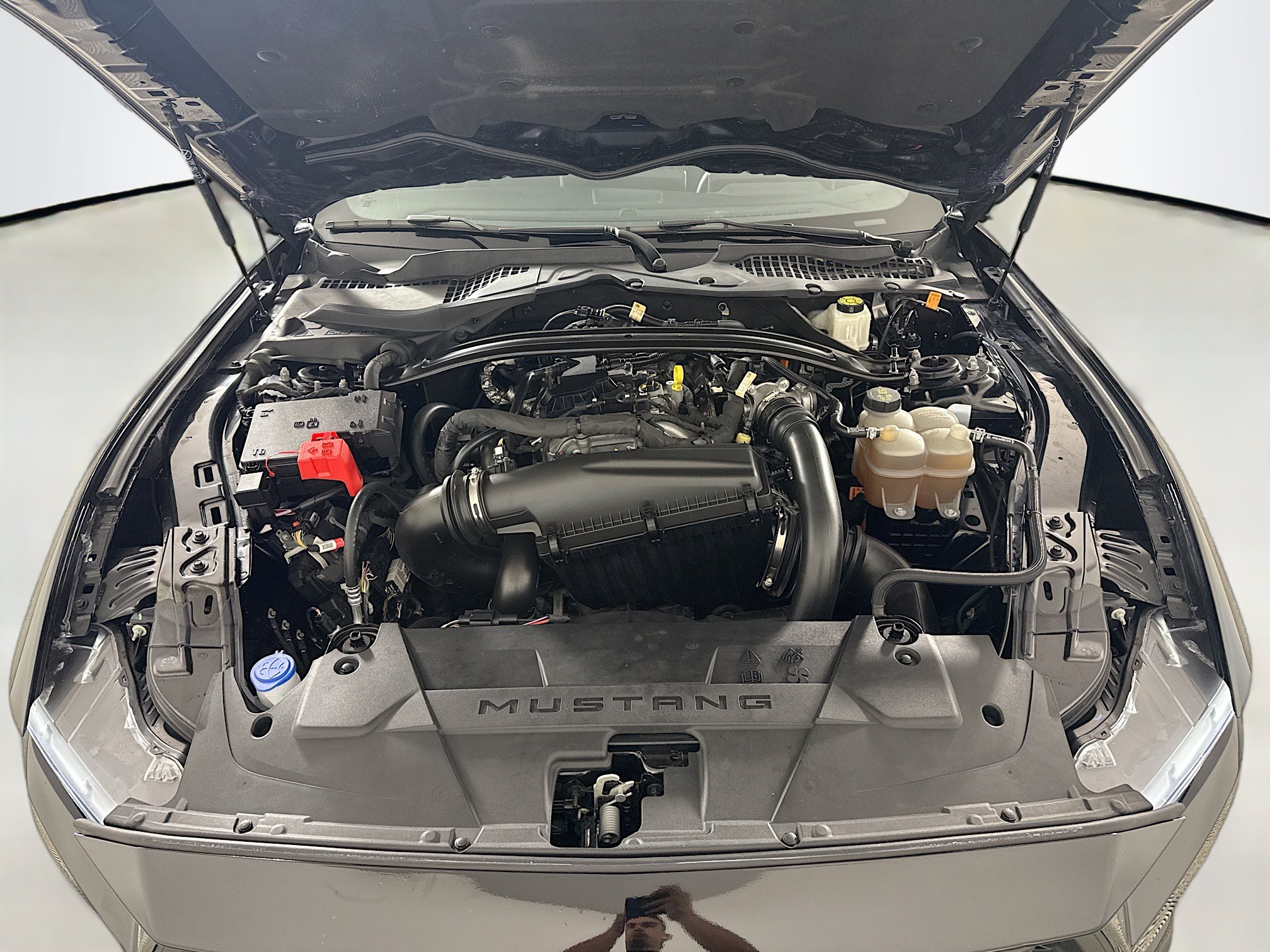 Used 2024 Ford Mustang Convertible image 37