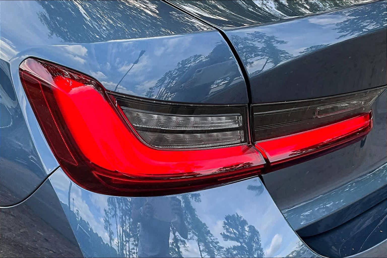 Certified 2025 BMW 330i Sedan RWD image 28
