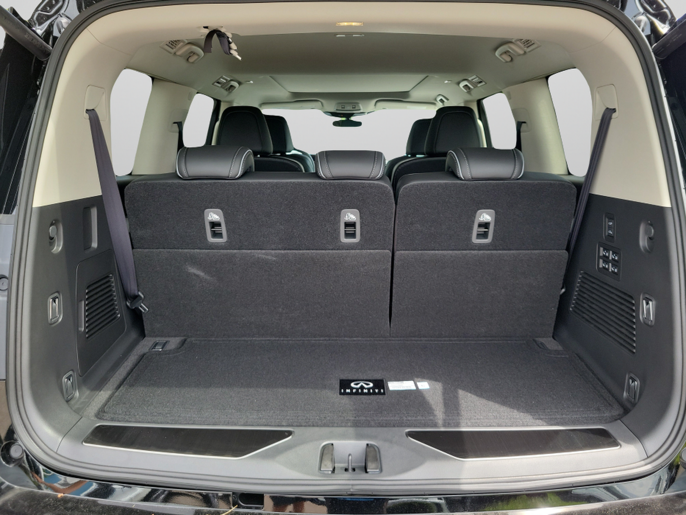 New 2027 INFINITI QX80 Luxe w/ Cargo Package RWD image 22