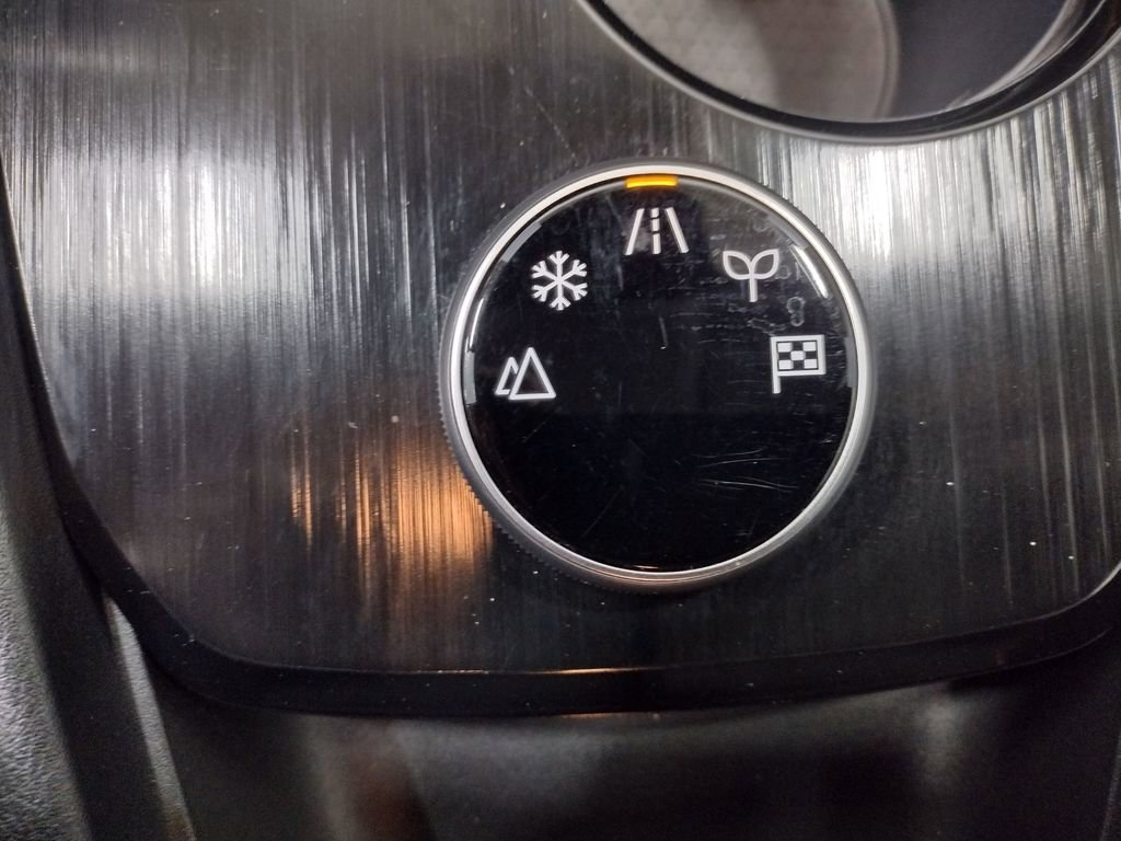 Used 2024 Nissan Rogue SV image 29