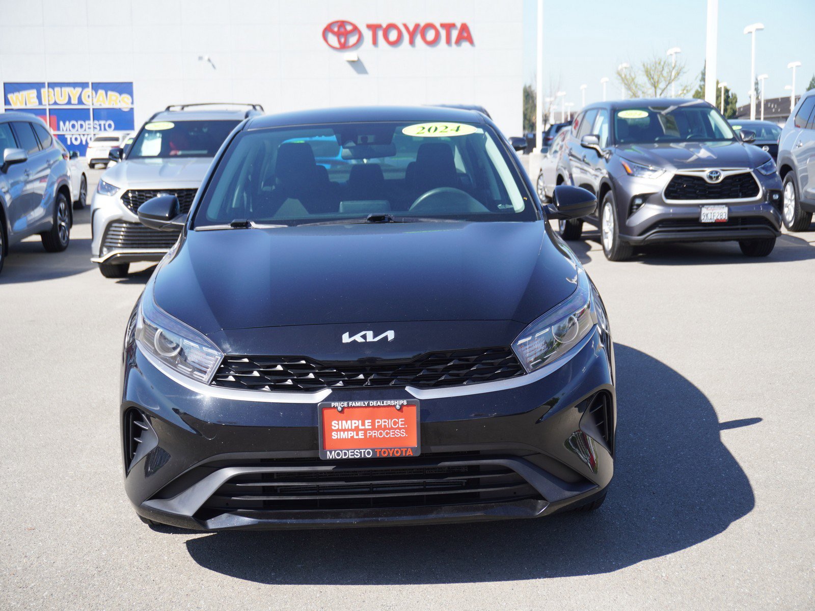 Used 2024 Kia Forte LXS image 6