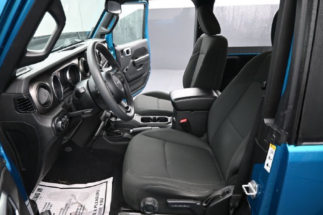 Used 2020 Jeep Wrangler Sport AWD/4WD image 12