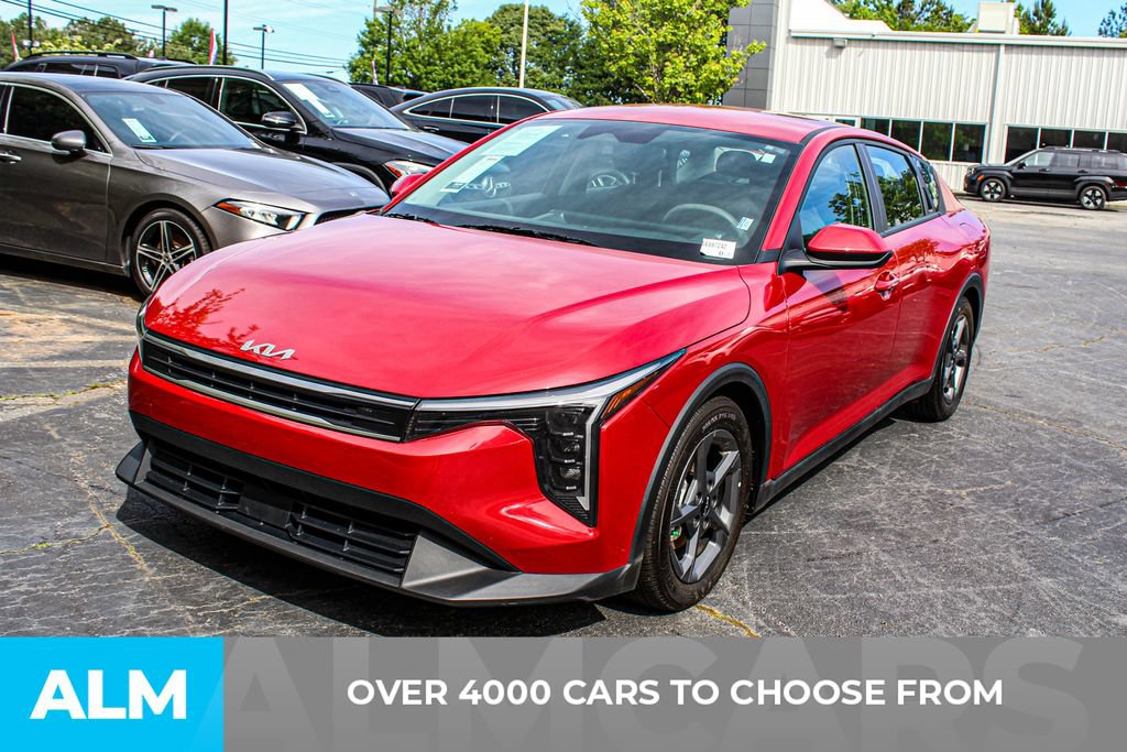 Used 2025 Kia K4 FWD image 2