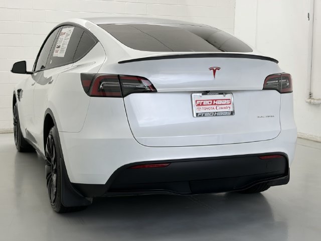 Used 2023 Tesla Model Y Long Range AWD/4WD image 5