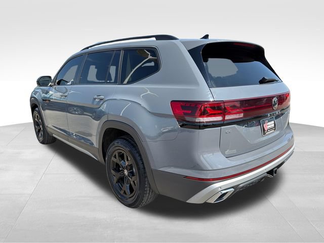 Used 2024 Volkswagen Atlas Peak Edition SE AWD/4WD image 5