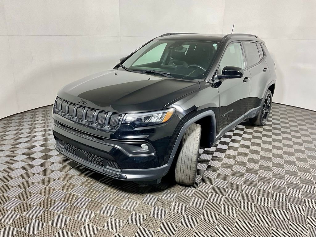 Used 2022 Jeep Compass Altitude w/ Sun and Sound Group image 11