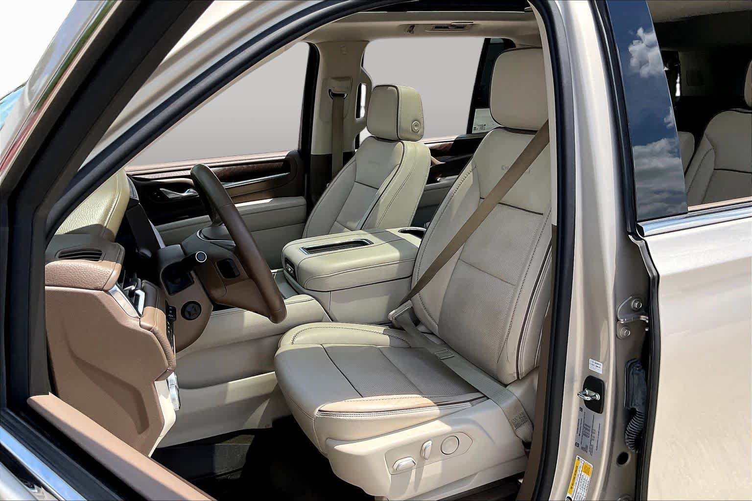 Used 2023 GMC Yukon Denali AWD/4WD image 8