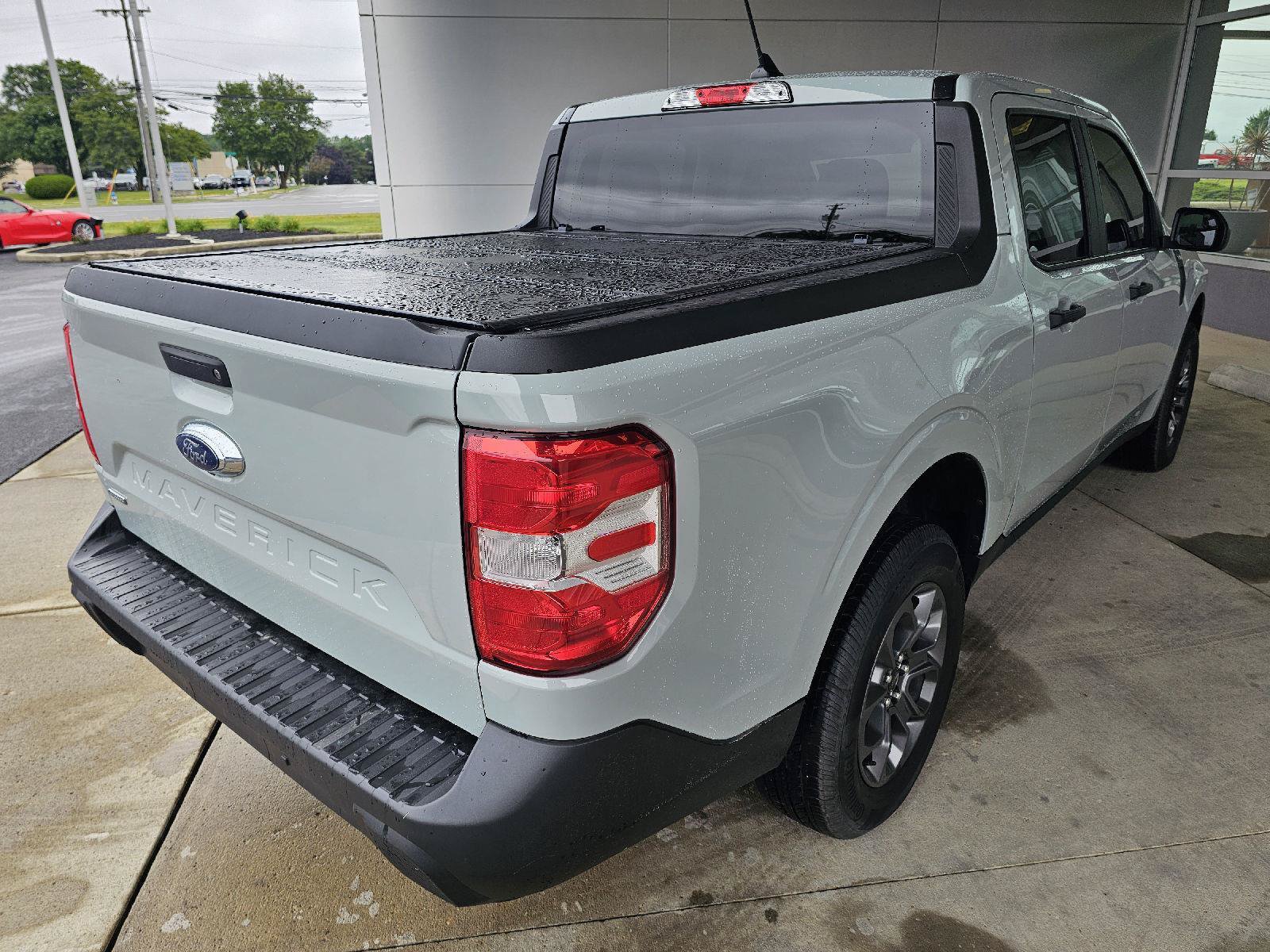 Used 2024 Ford Maverick XLT FWD image 5