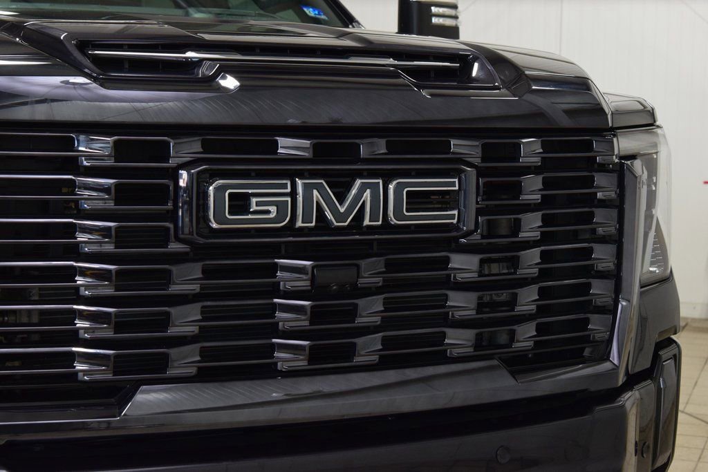 Used 2024 GMC Sierra 2500 Denali Ultimate image 11