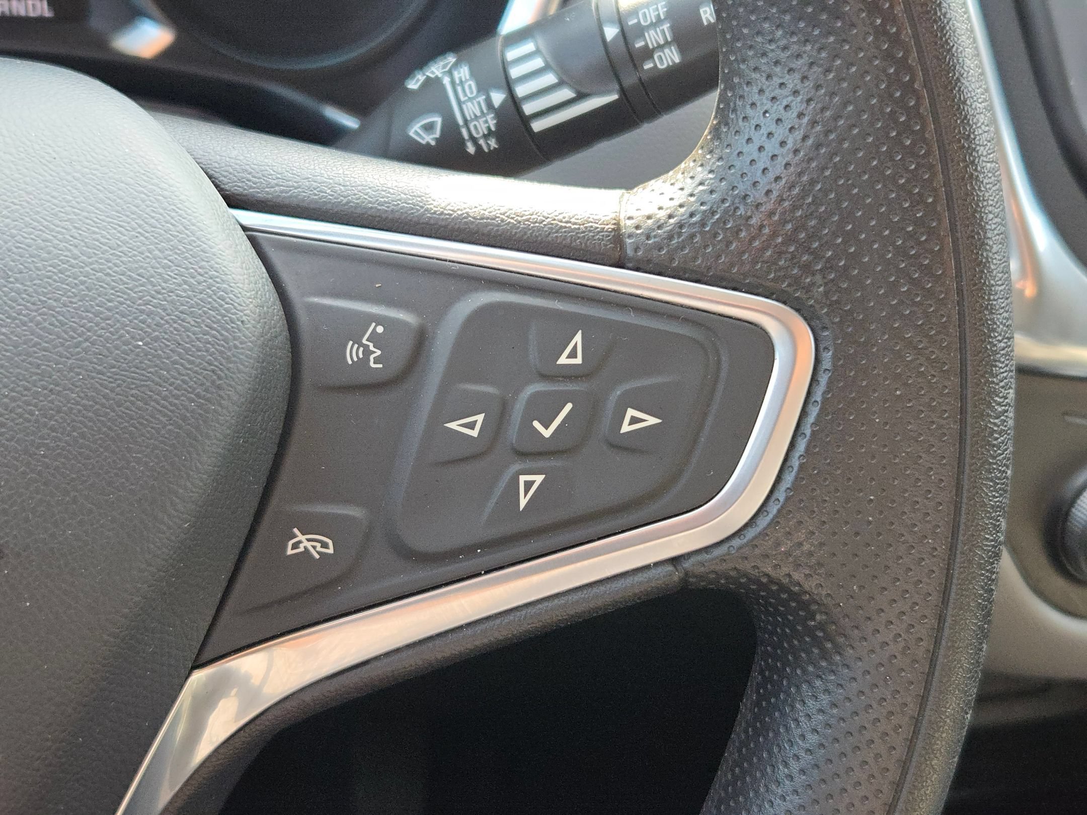 Used 2023 Chevrolet Equinox LS w/ LS Convenience Package FWD image 20