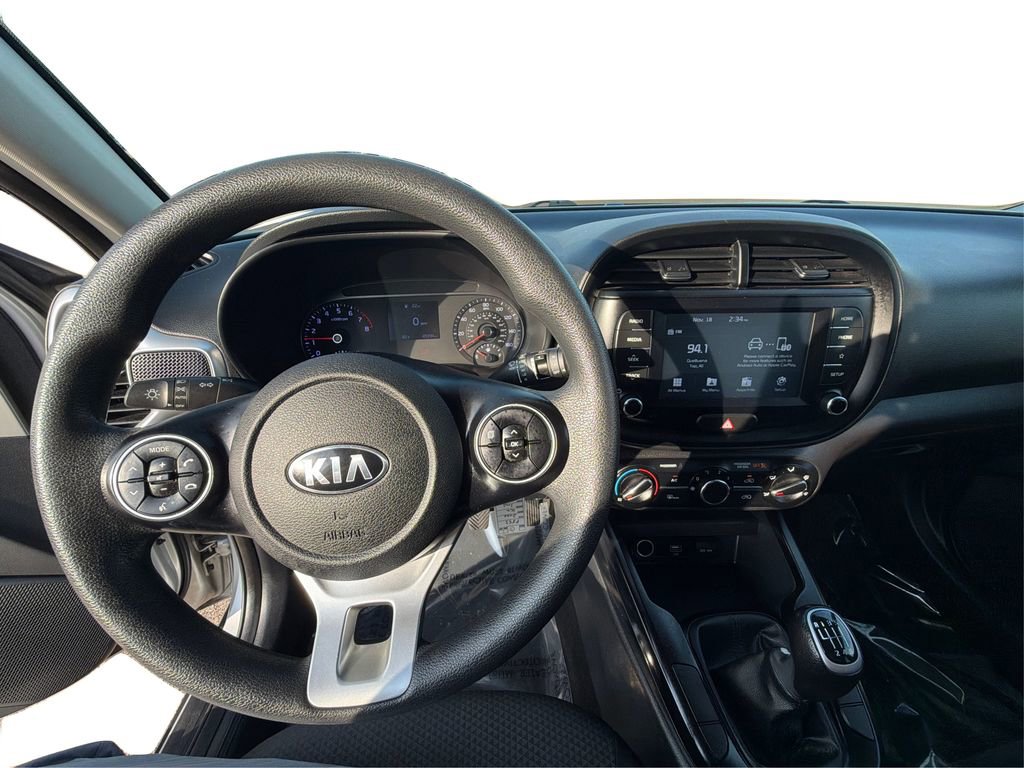 Used 2020 Kia Soul LX image 28