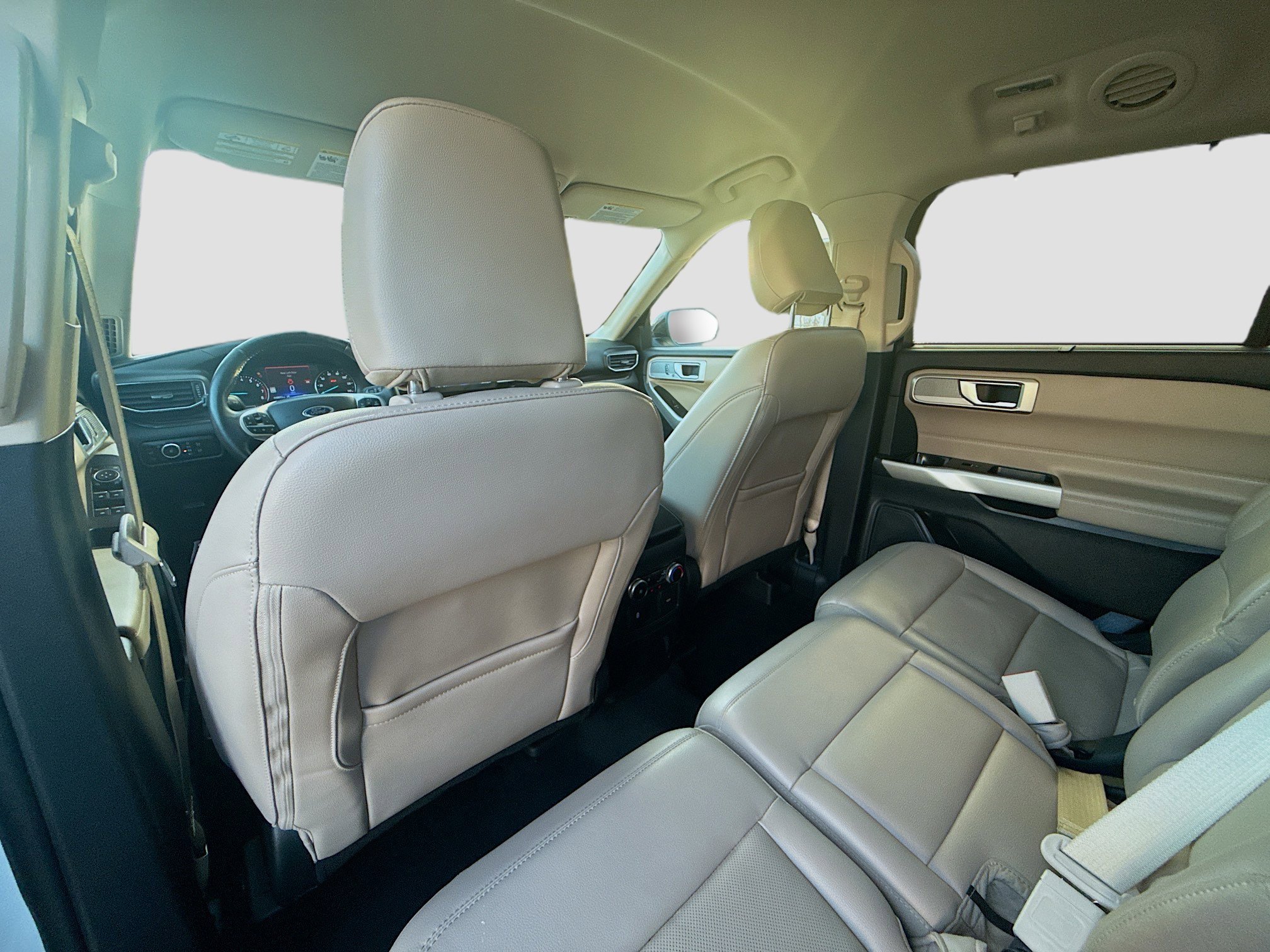 Used 2024 Ford Explorer Limited image 22