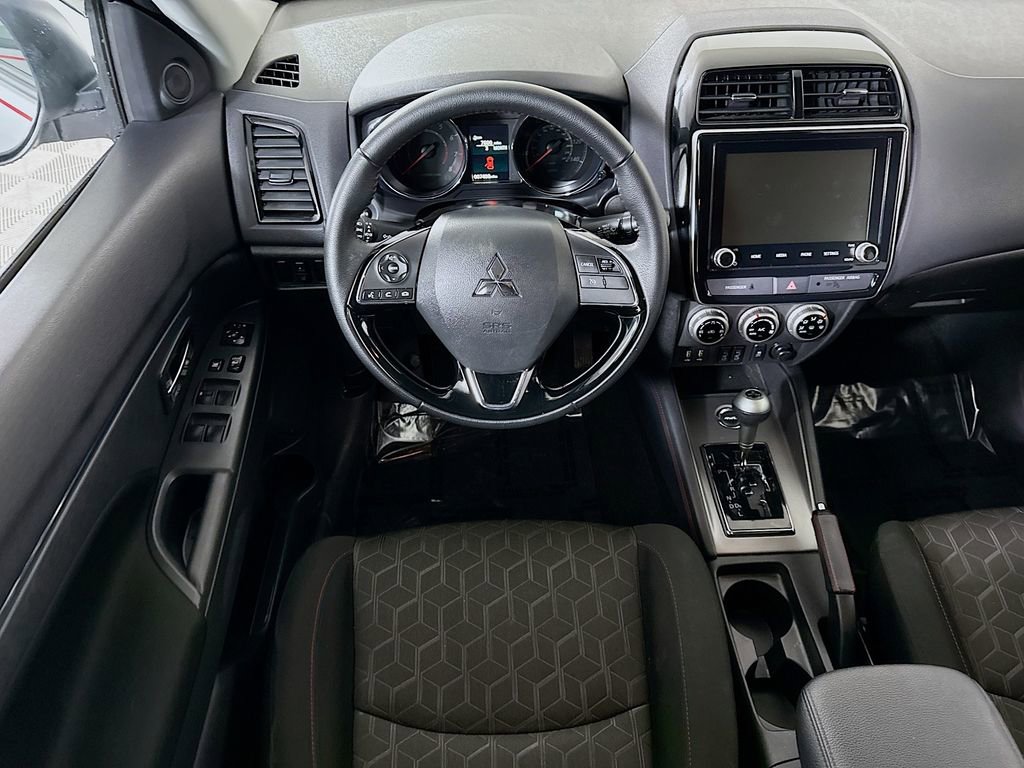 Used 2025 Mitsubishi Outlander Sport LE image 3