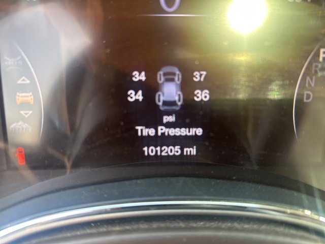 Used 2017 Jeep Grand Cherokee Overland image 10