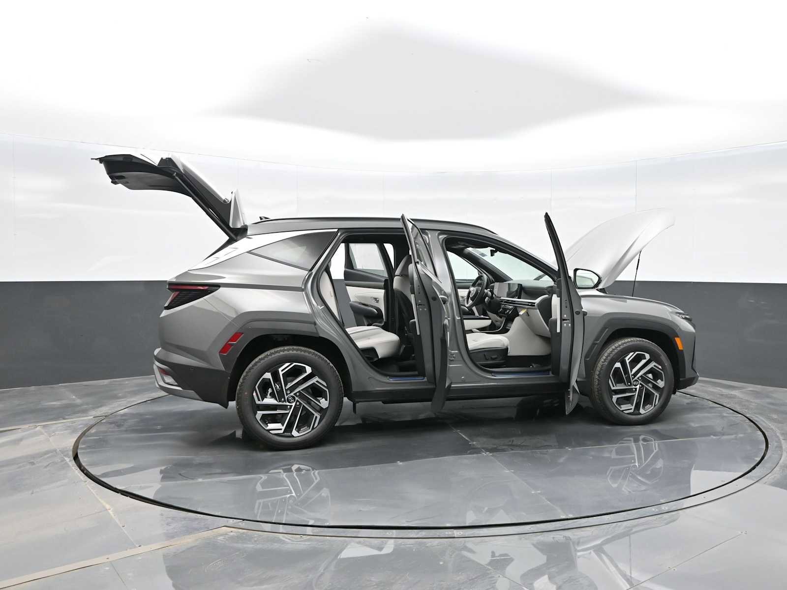 Used 2025 Hyundai Tucson Limited image 32