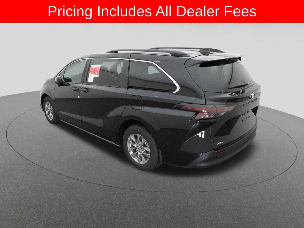 New 2026 Toyota Sienna LE FWD image 24