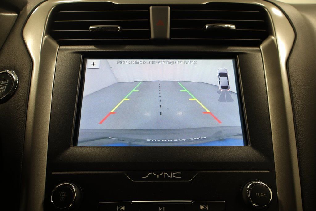 Used 2019 Ford Fusion SE image 21