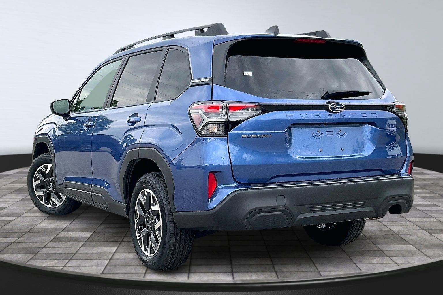 New 2026 Subaru Forester Premium AWD/4WD image 3