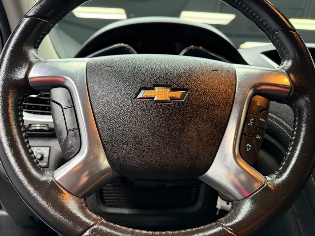 Used 2017 Chevrolet Traverse LT FWD image 22
