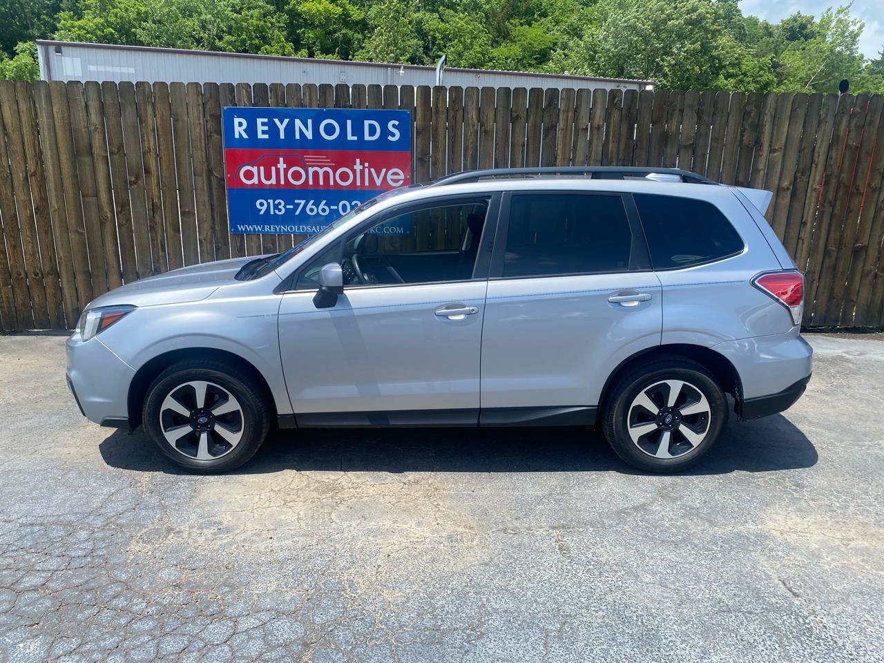 Used 2018 Subaru Forester 2.5i Premium w/ All-Weather Package AWD/4WD image 6