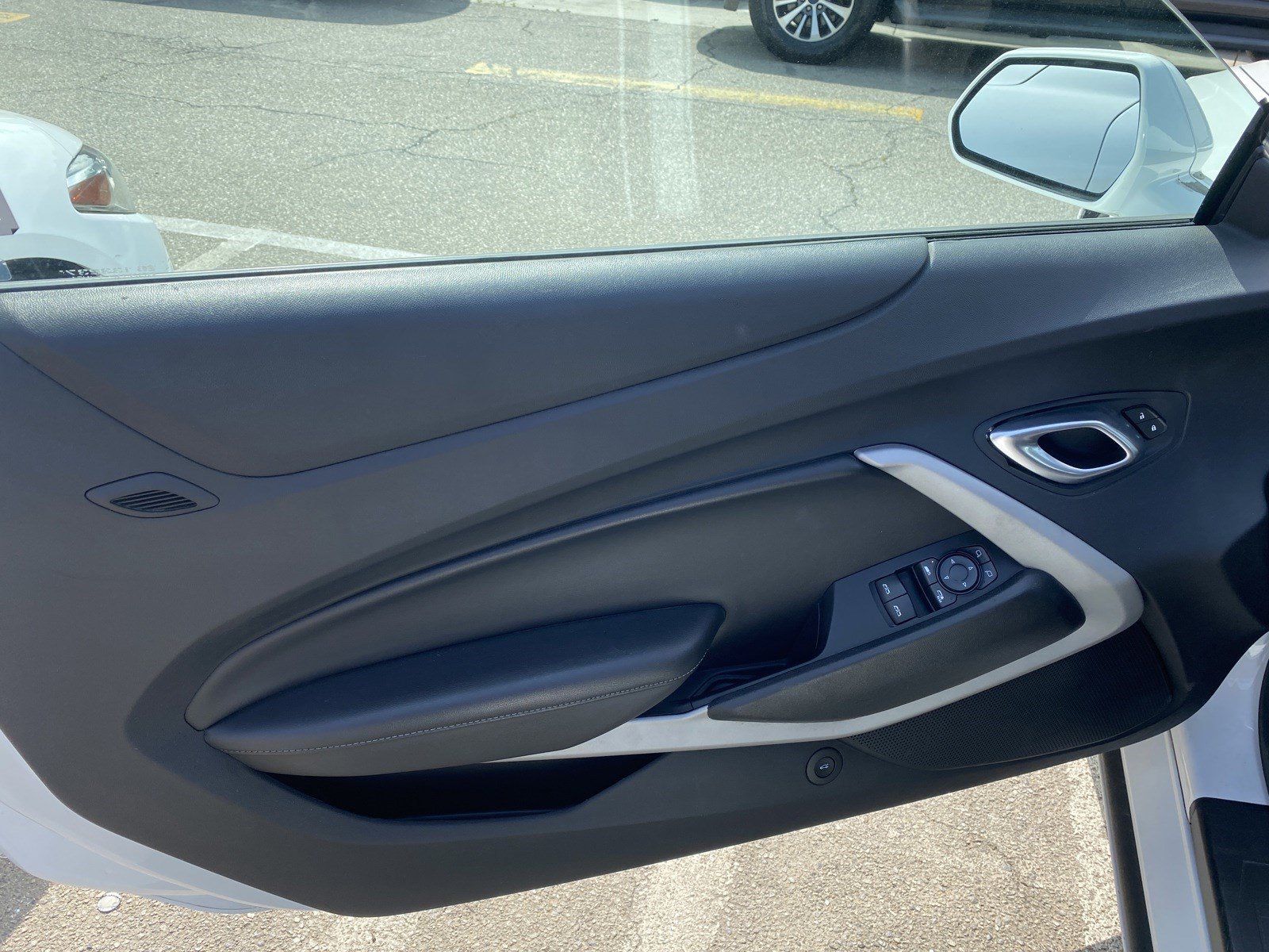 Used 2019 Chevrolet Camaro LT RWD image 10