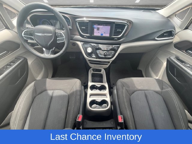 Used 2023 Chrysler Voyager LX FWD image 20