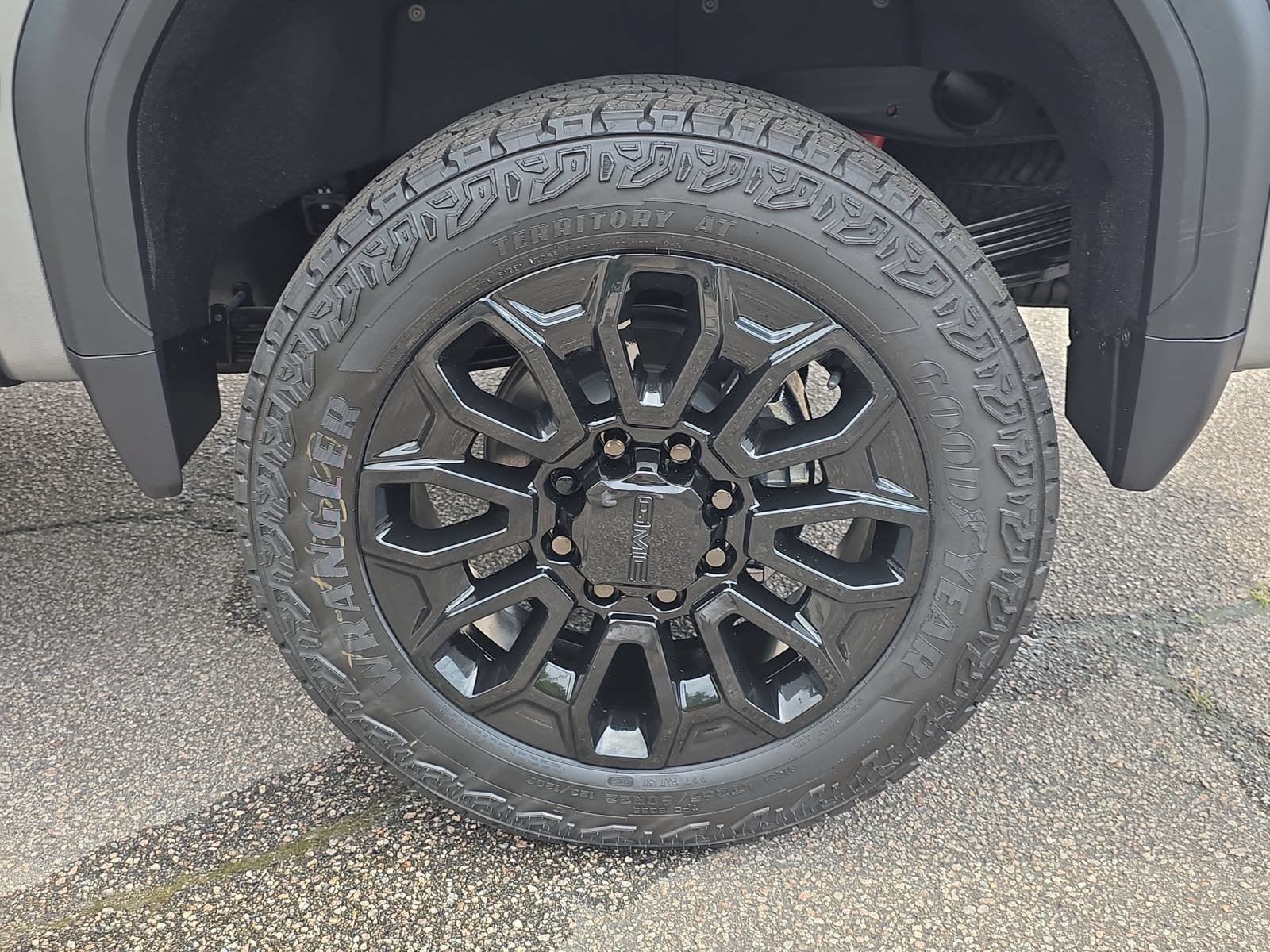 New 2026 GMC Sierra 2500 Denali w/ Denali Reserve Package AWD/4WD image 33