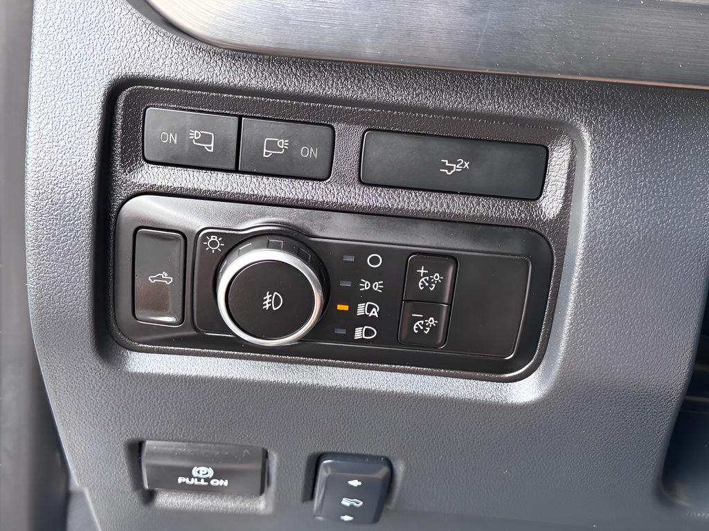 Used 2024 Ford F250 Lariat AWD/4WD image 37