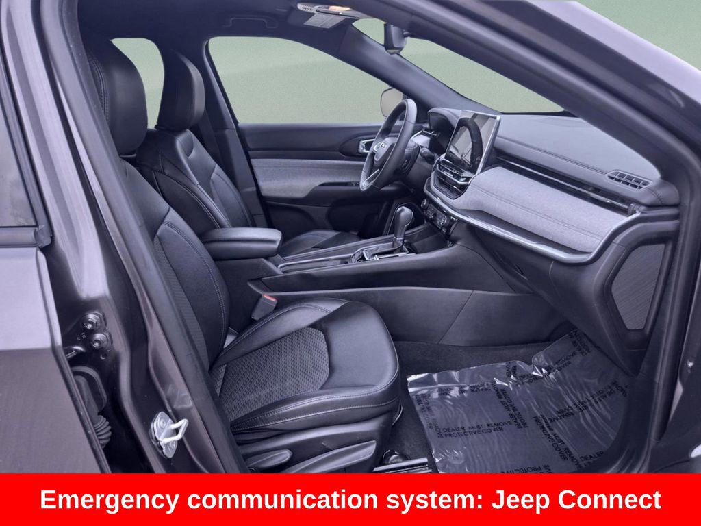 Certified 2024 Jeep Compass Latitude image 17