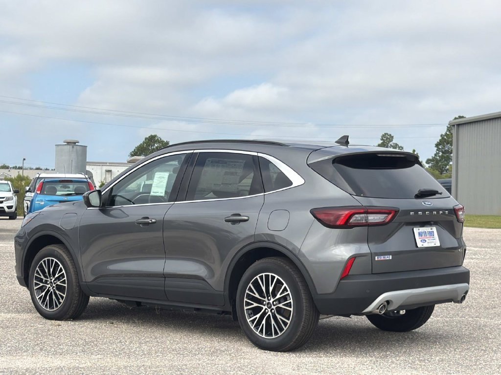 New 2025 Ford Escape SE w/ PHEV Premium Package FWD image 6