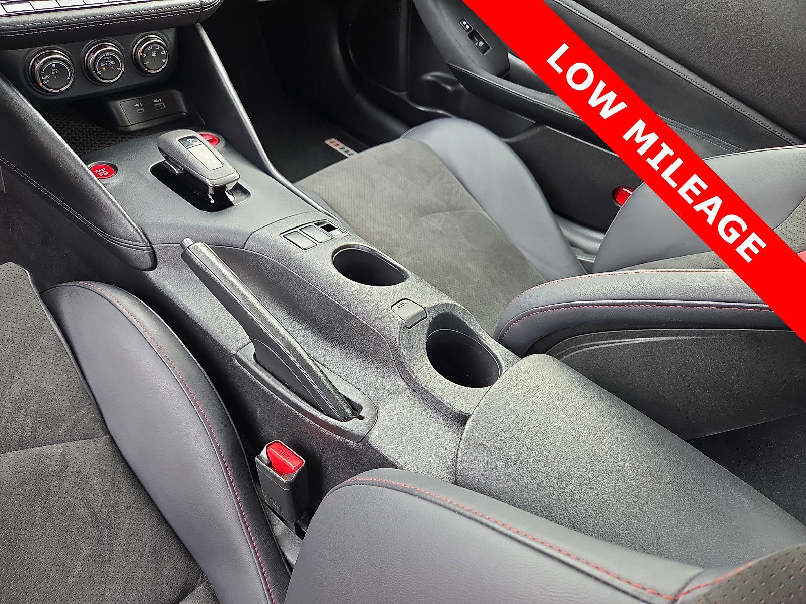 Used 2025 Nissan Z NISMO w/ Floor Mat Package image 25