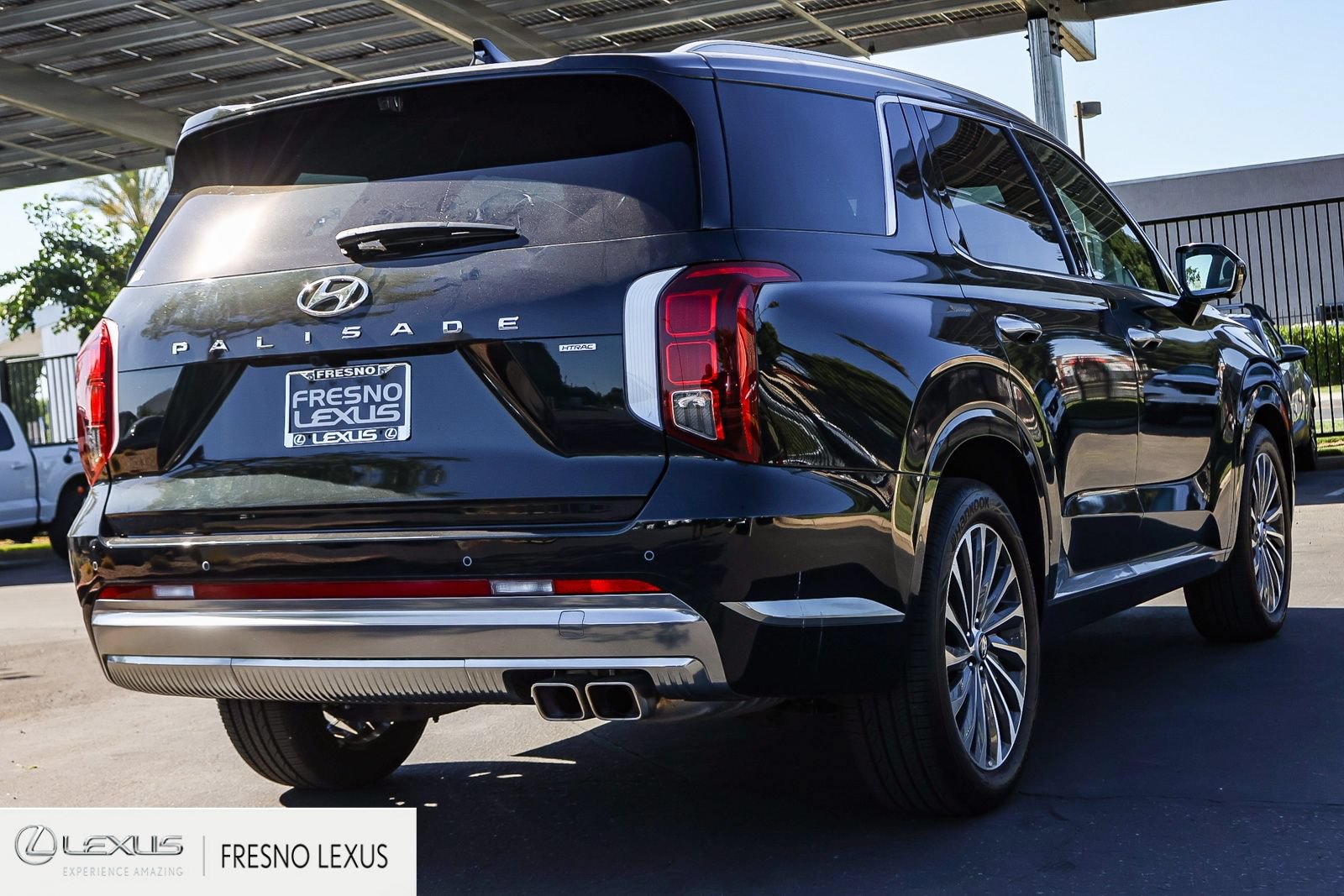 Used 2025 Hyundai Palisade Calligraphy AWD/4WD image 6