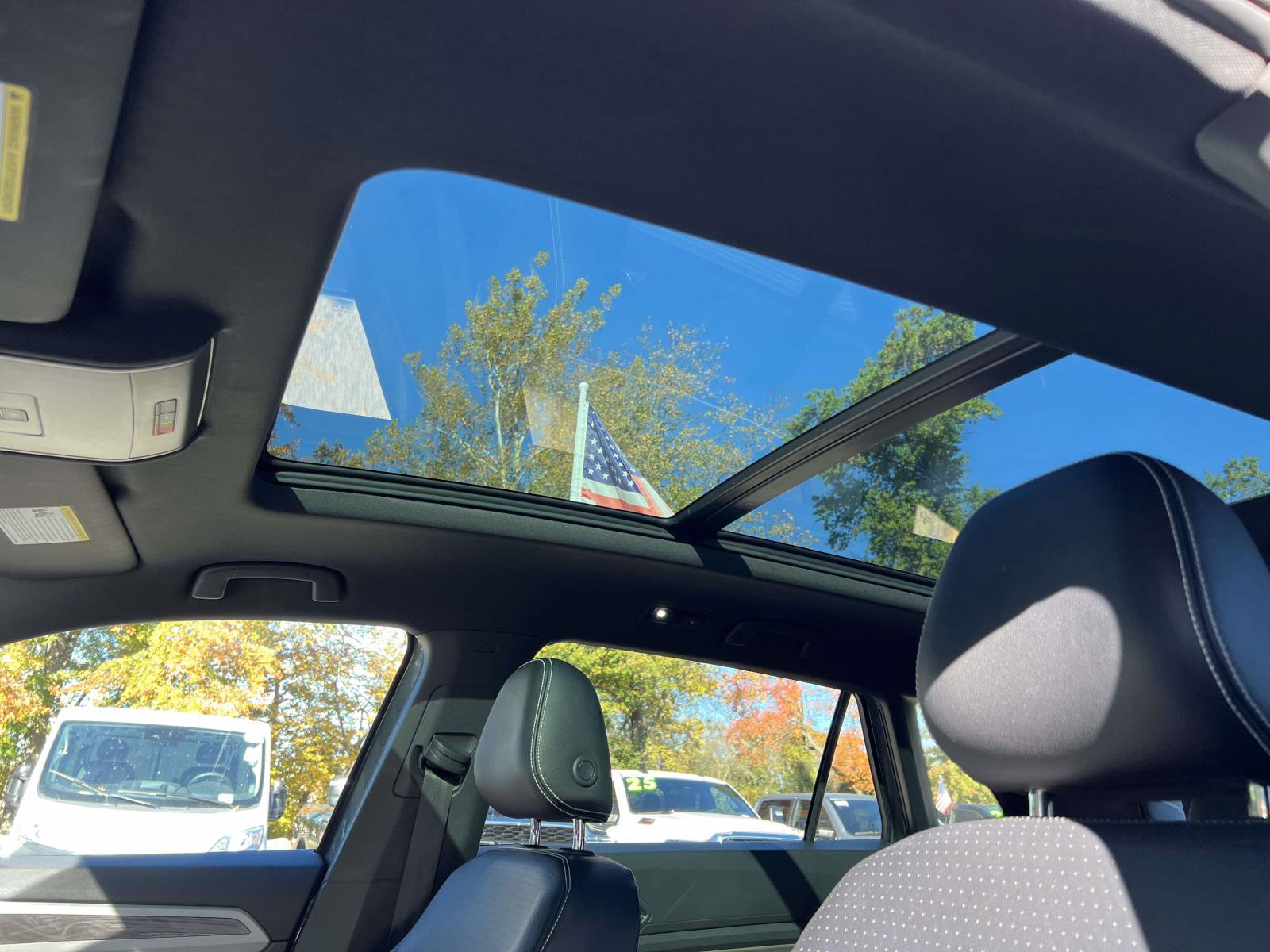 Used 2022 Volkswagen Atlas Cross Sport SE image 24