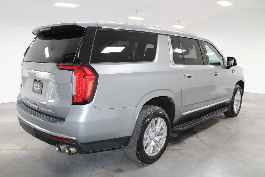Used 2024 GMC Yukon XL Denali RWD image 9