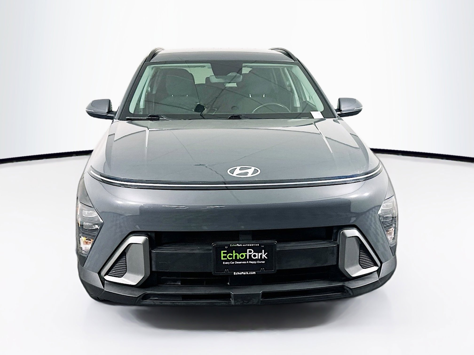 Used 2024 Hyundai Kona SEL FWD image 2