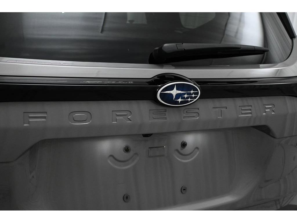 Used 2025 Subaru Forester Touring AWD/4WD image 41