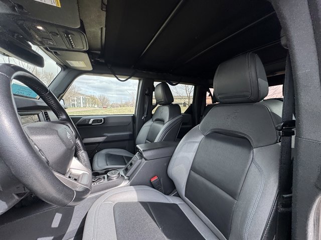 Used 2022 Ford Bronco Black Diamond image 11