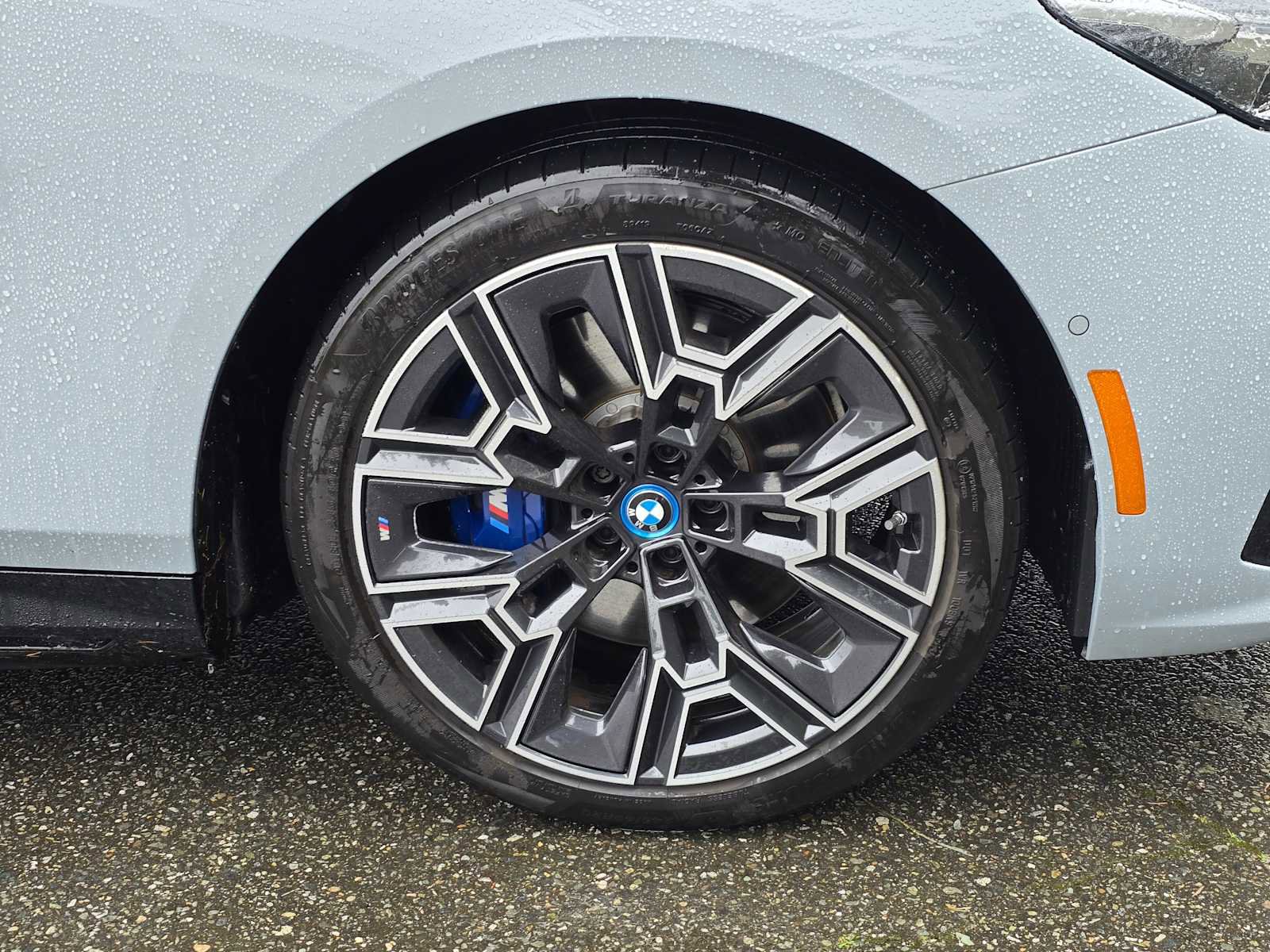 Used 2025 BMW i5 eDrive40i w/ M Sport Package image 10