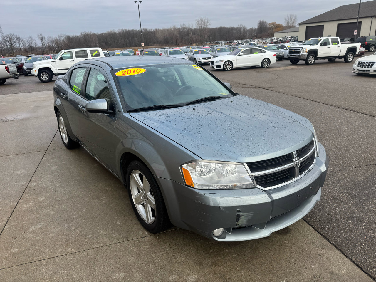 Used 2010 Dodge Avenger R/T image 3