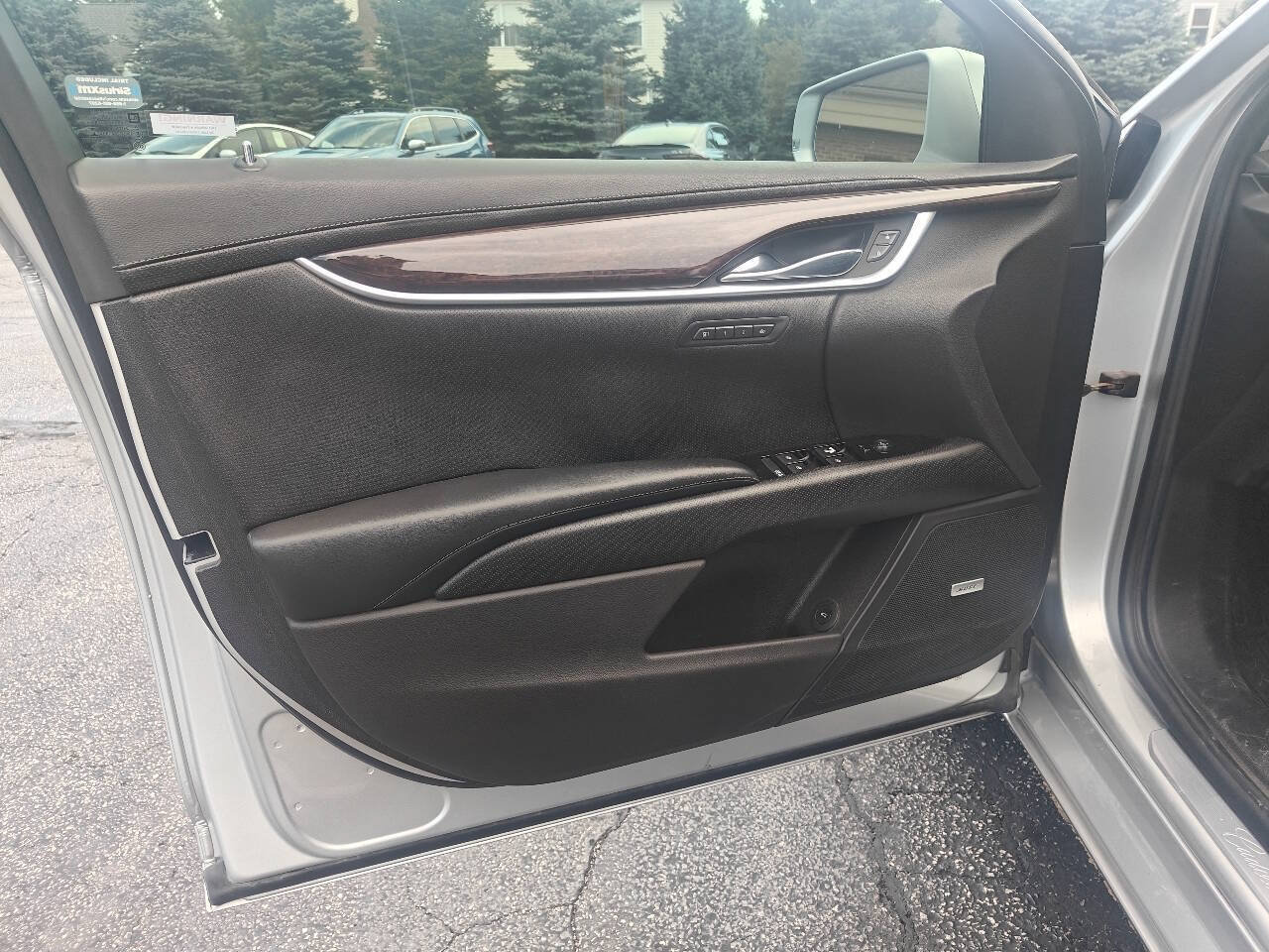 Used 2014 Cadillac XTS Luxury FWD image 8