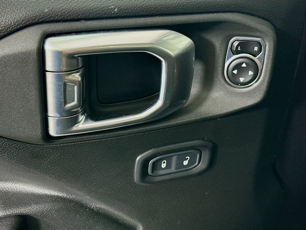 Used 2023 Jeep Wrangler Sport AWD/4WD image 23