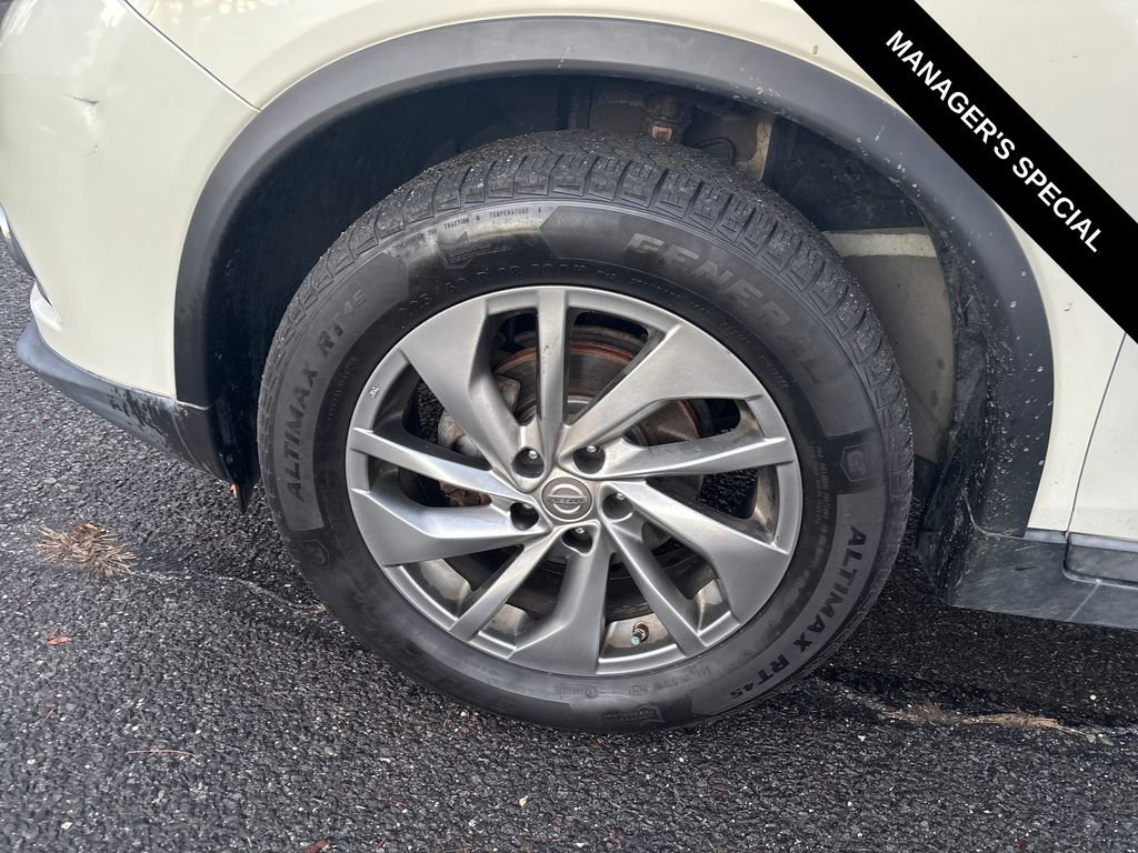 Used 2015 Nissan Rogue SL w/ SL Premium Package image 8