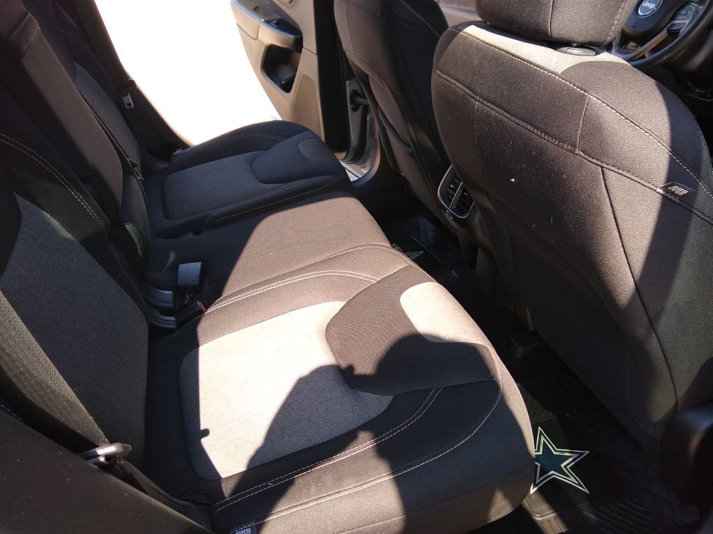 Used 2015 Jeep Cherokee Sport image 21