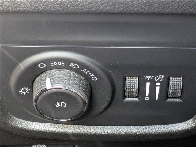 Used 2024 Jeep Grand Cherokee Summit w/ Adv Protech Group IV AWD/4WD image 12