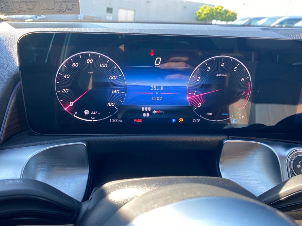 Used 2026 Mercedes-Benz GLB 250 4MATIC image 15